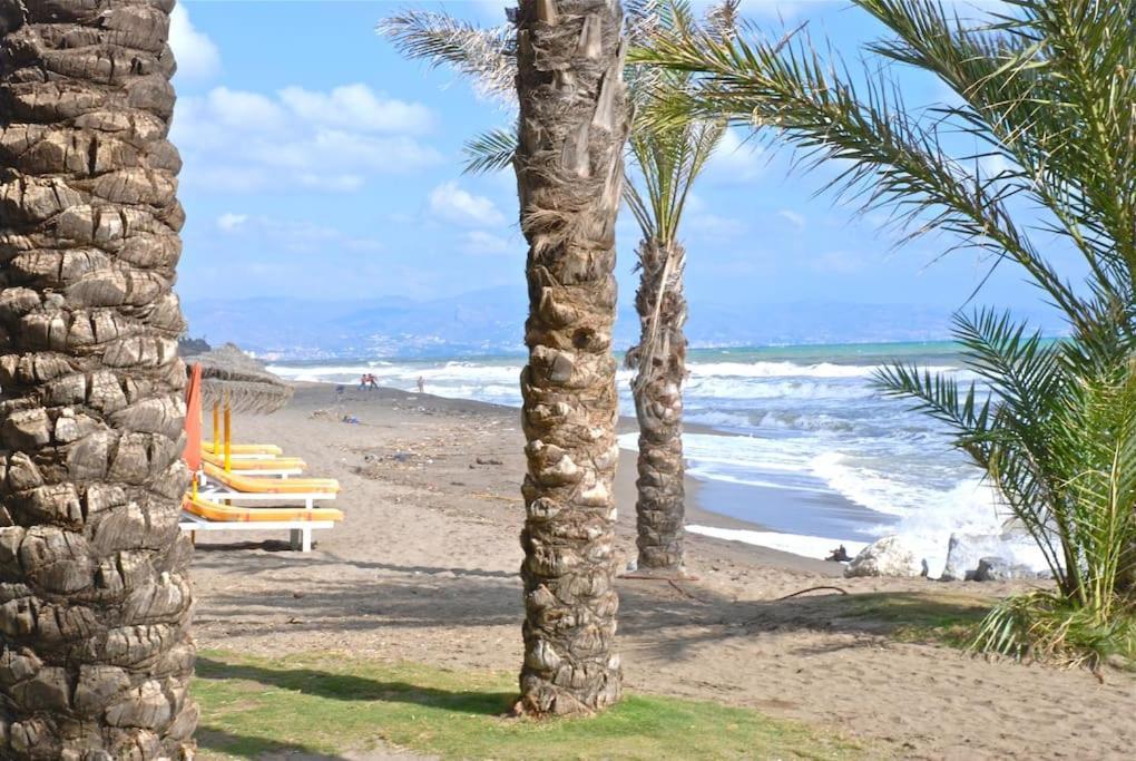 La Casa En La Carihuela Playa A 4 Minutos A Pie Villa Torremolinos Luaran gambar
