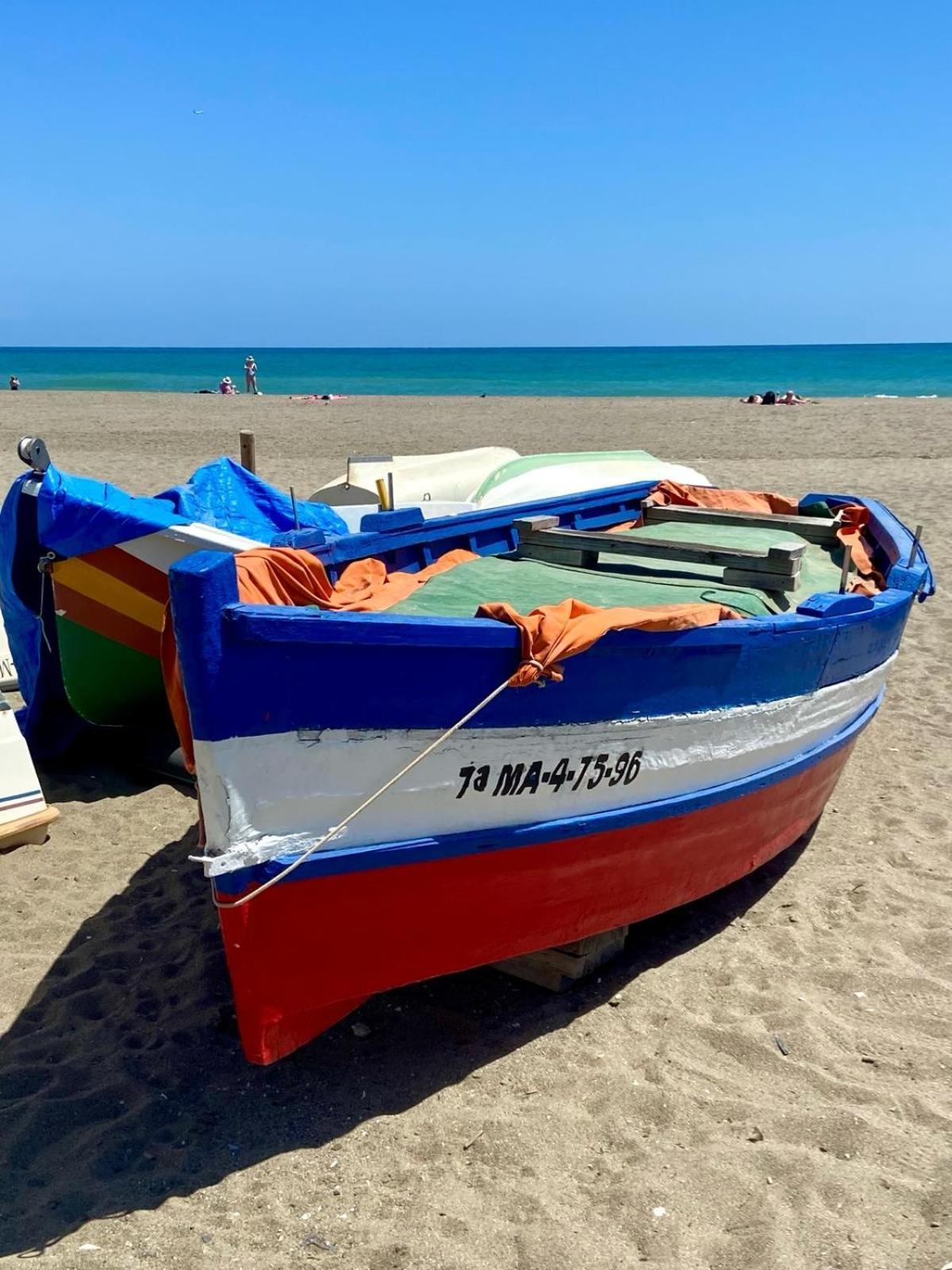 La Casa En La Carihuela Playa A 4 Minutos A Pie Villa Torremolinos Luaran gambar
