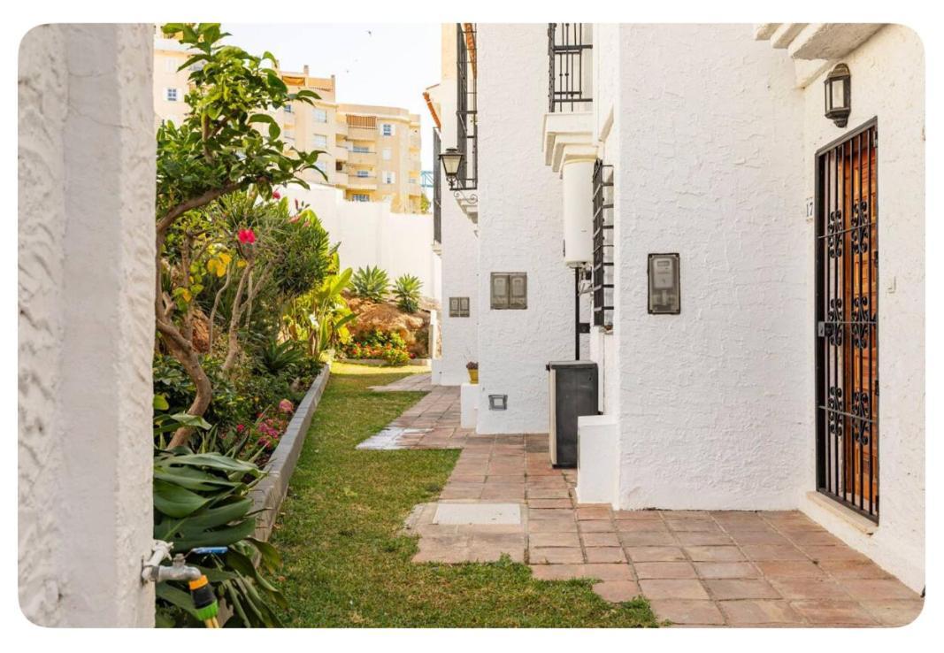 La Casa En La Carihuela Playa A 4 Minutos A Pie Villa Torremolinos Luaran gambar