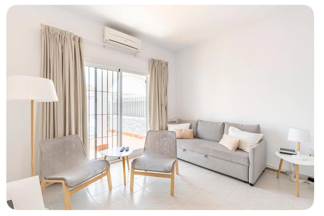 La Casa En La Carihuela Playa A 4 Minutos A Pie Villa Torremolinos Luaran gambar