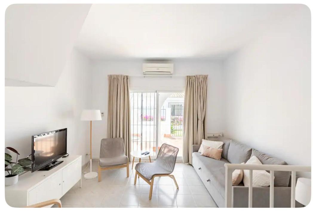 La Casa En La Carihuela Playa A 4 Minutos A Pie Villa Torremolinos Luaran gambar