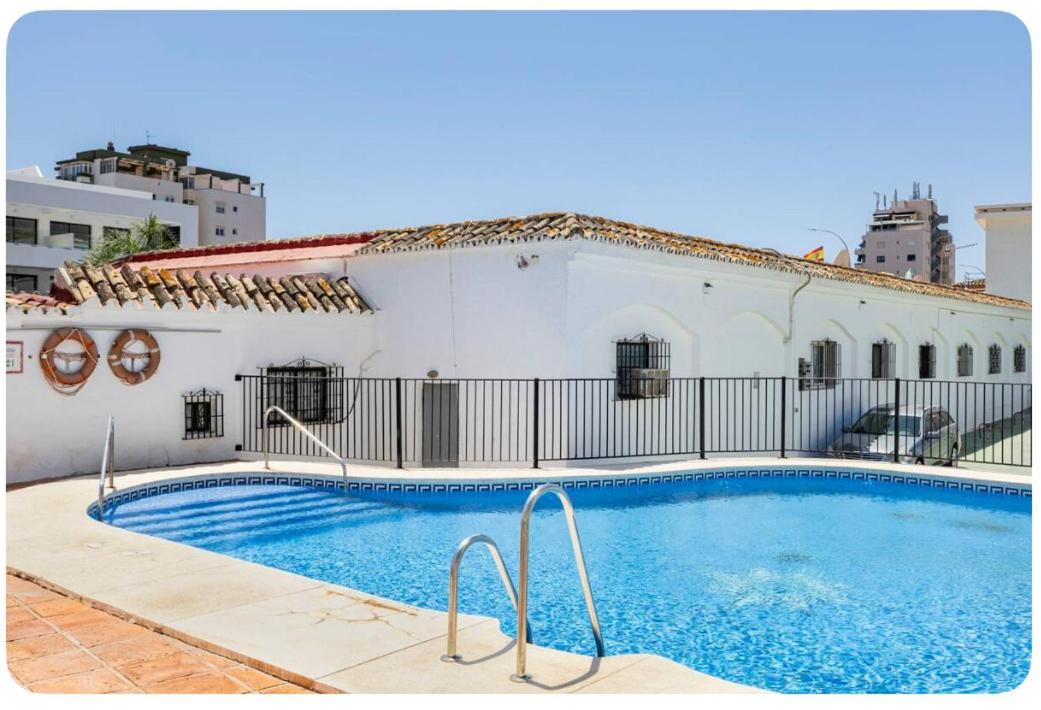 La Casa En La Carihuela Playa A 4 Minutos A Pie Villa Torremolinos Luaran gambar