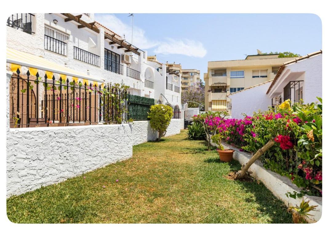 La Casa En La Carihuela Playa A 4 Minutos A Pie Villa Torremolinos Luaran gambar