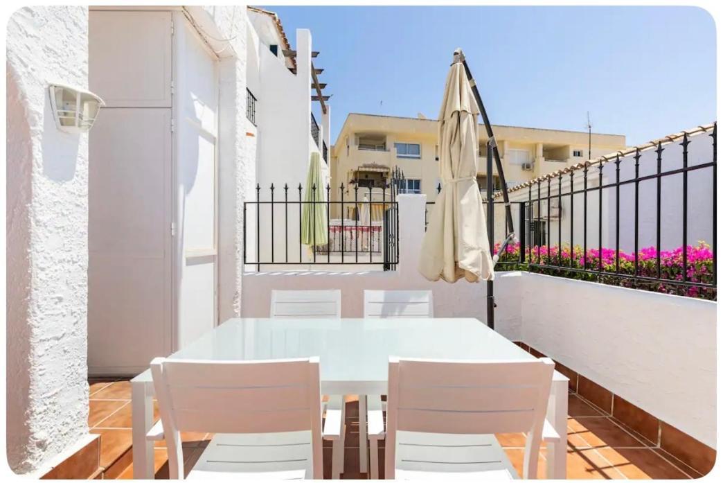 La Casa En La Carihuela Playa A 4 Minutos A Pie Villa Torremolinos Luaran gambar